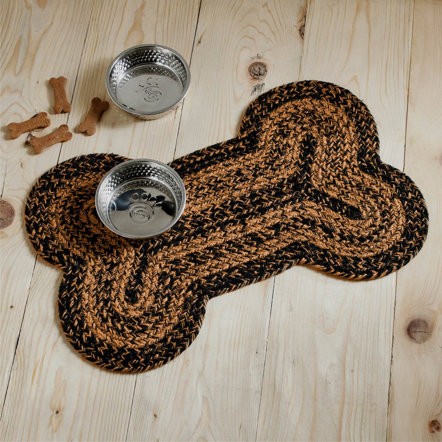 Black & Tan Indoor/Outdoor Medium Bone Rug